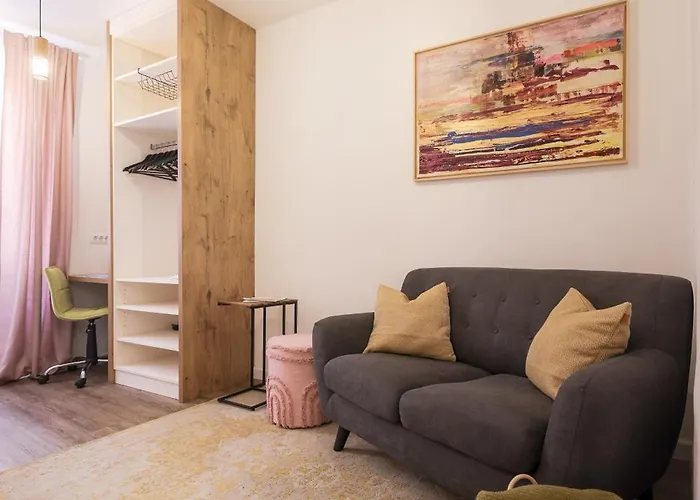 Charming In Center Lägenhet *