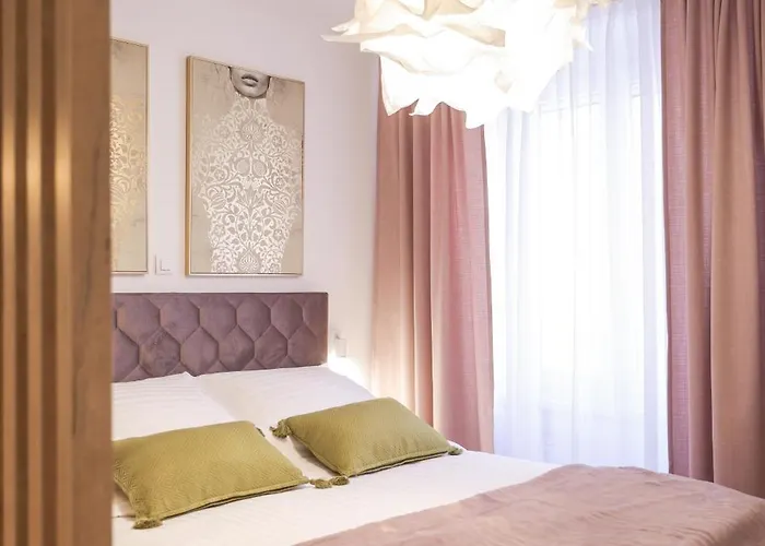 Charming In Center Lägenhet *